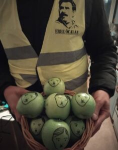 äpplen för protestaktion